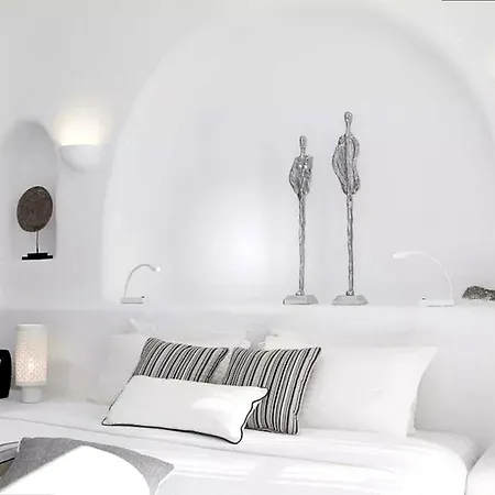 Villa Yannis W Pool In 6gst Fira (Santorini)